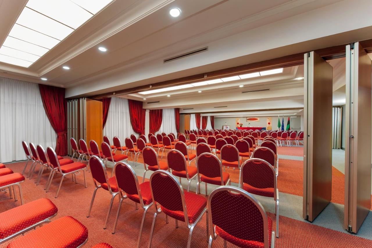 Hotel Quality Rouge Et Noir Roma